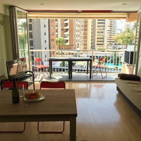 First Line Appartement *